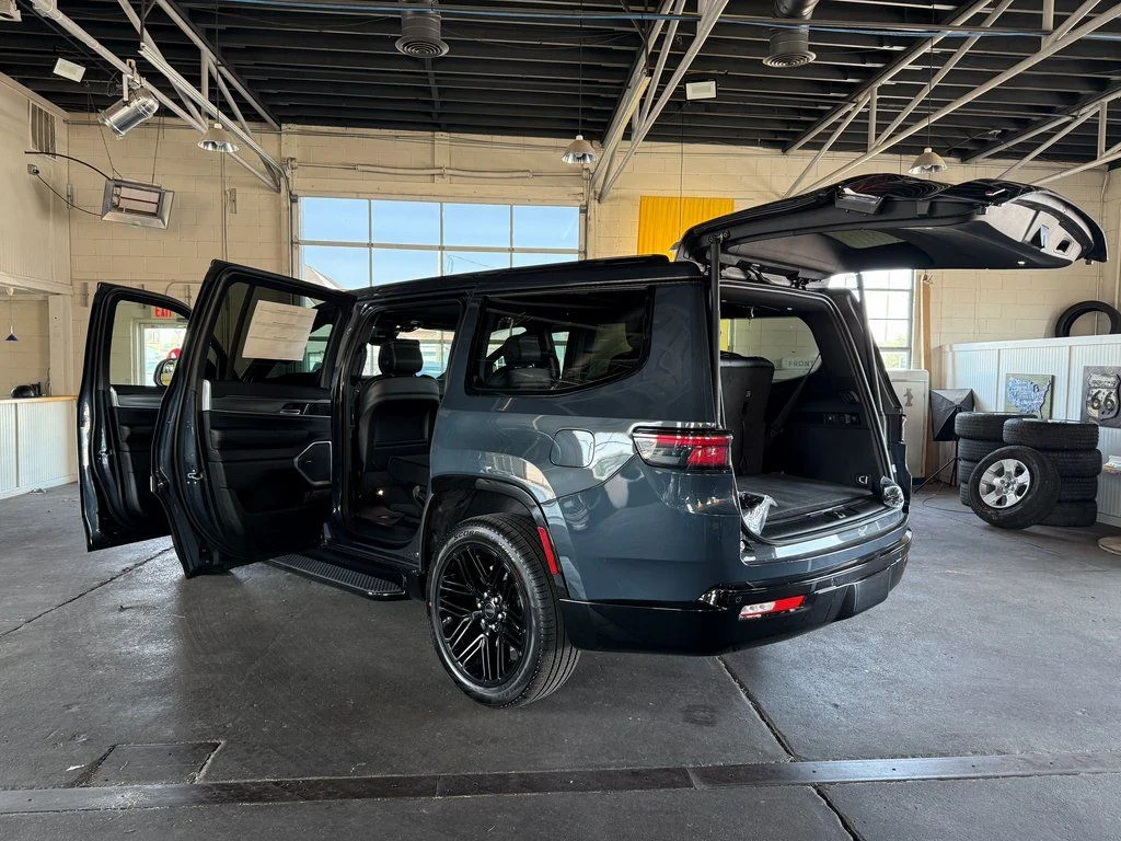 New 2025 Gray Jeep Series II image 19