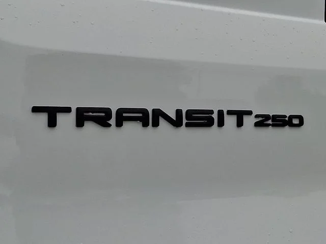 New 2026 Oxford White Ford Base image 5