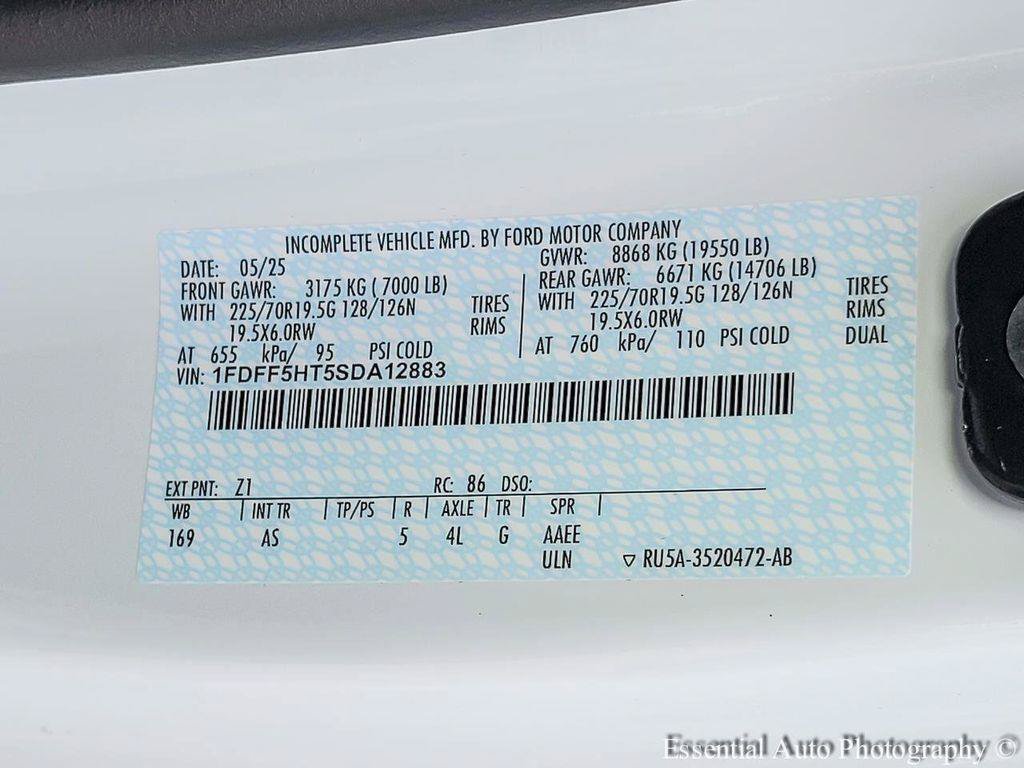 2025 Ford F-550 Super Duty Chassis Cab XL - Photo 28