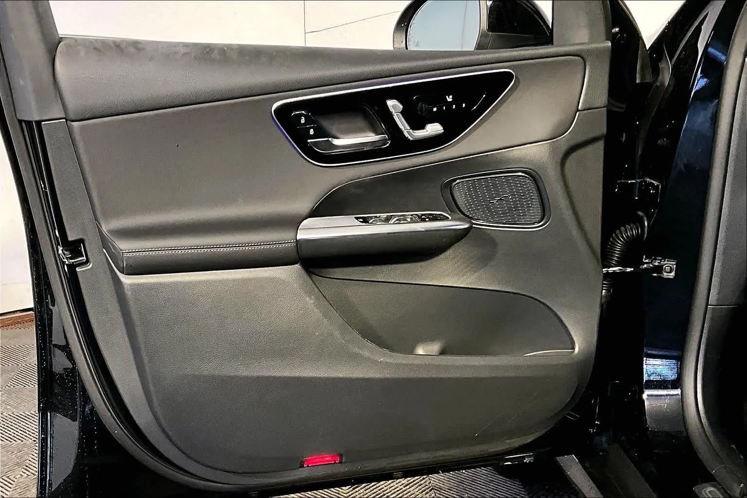 New 2026 040/Black Mercedes-Benz GLC 300 image 11