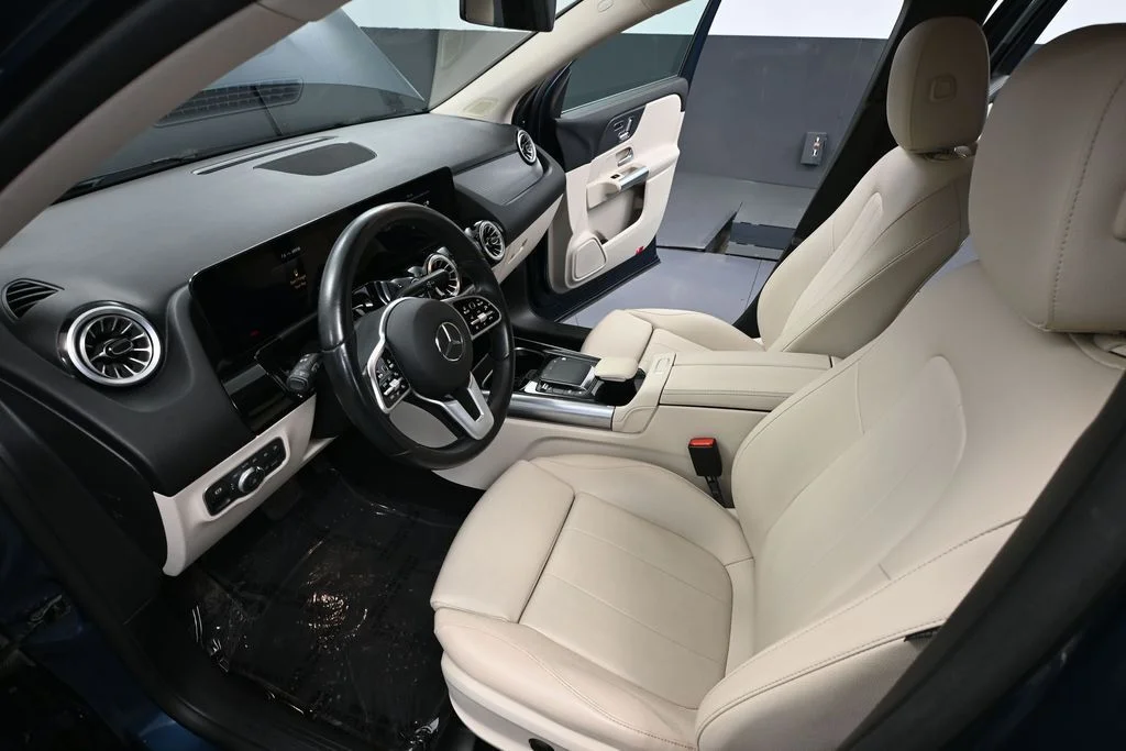 Used 2022 Blue Mercedes-Benz GLA 250 image 16