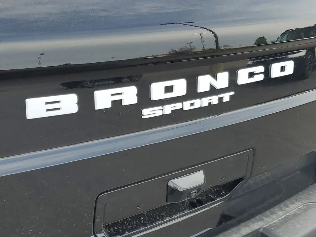 New 2026 Shadow Black Ford Badlands® image 27