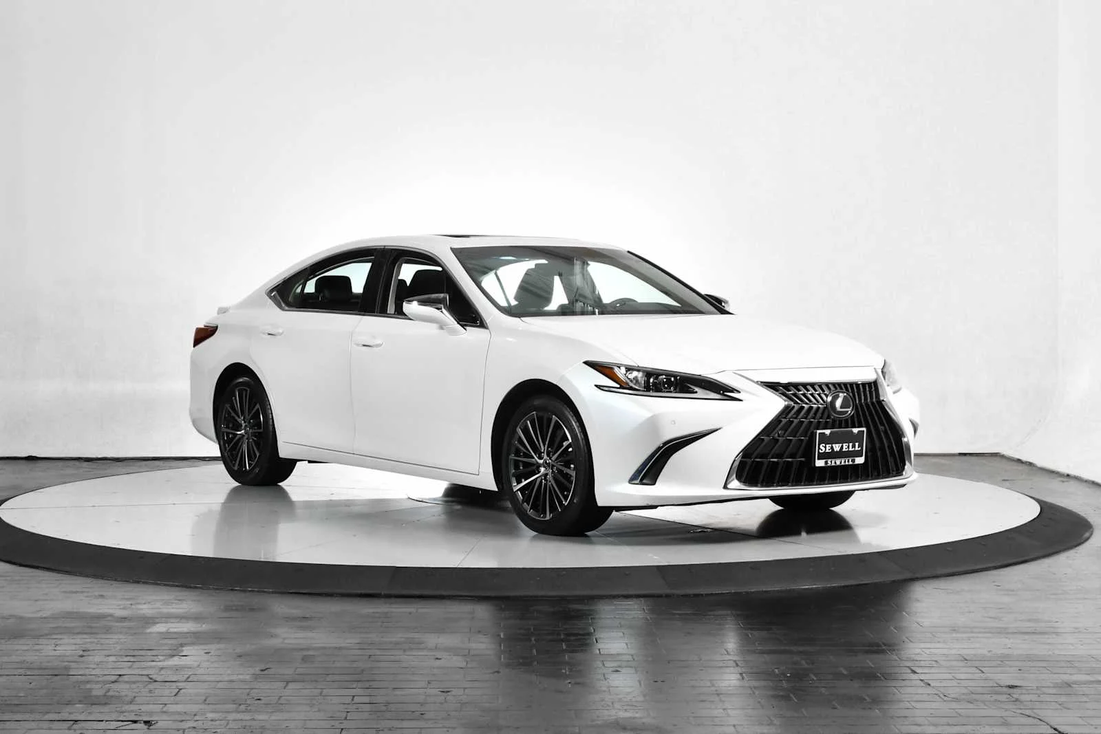 Certified Used 2024 EMINENT WHITE PEARL Lexus  image 9