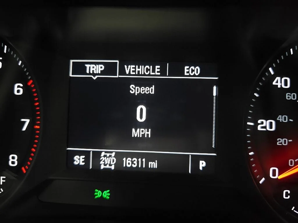 Used 2023 White Chevrolet LT image 22