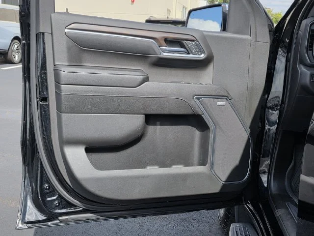 Certified Used 2023 Onyx Black GMC SLT image 16