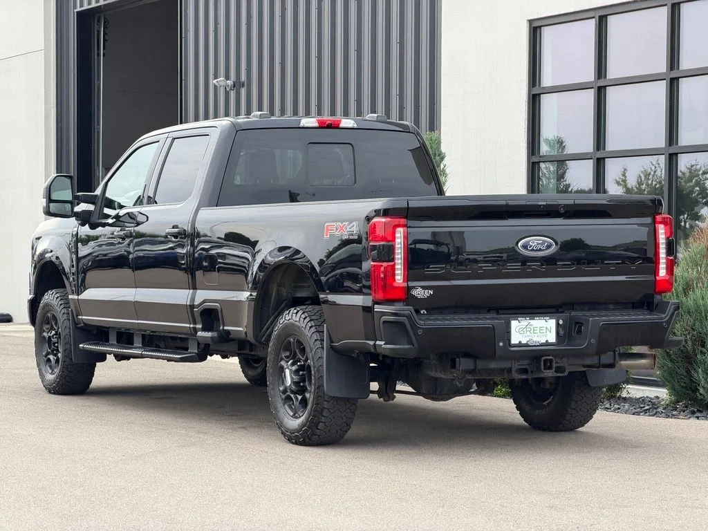 Used 2023 Black Ford XLT image 3