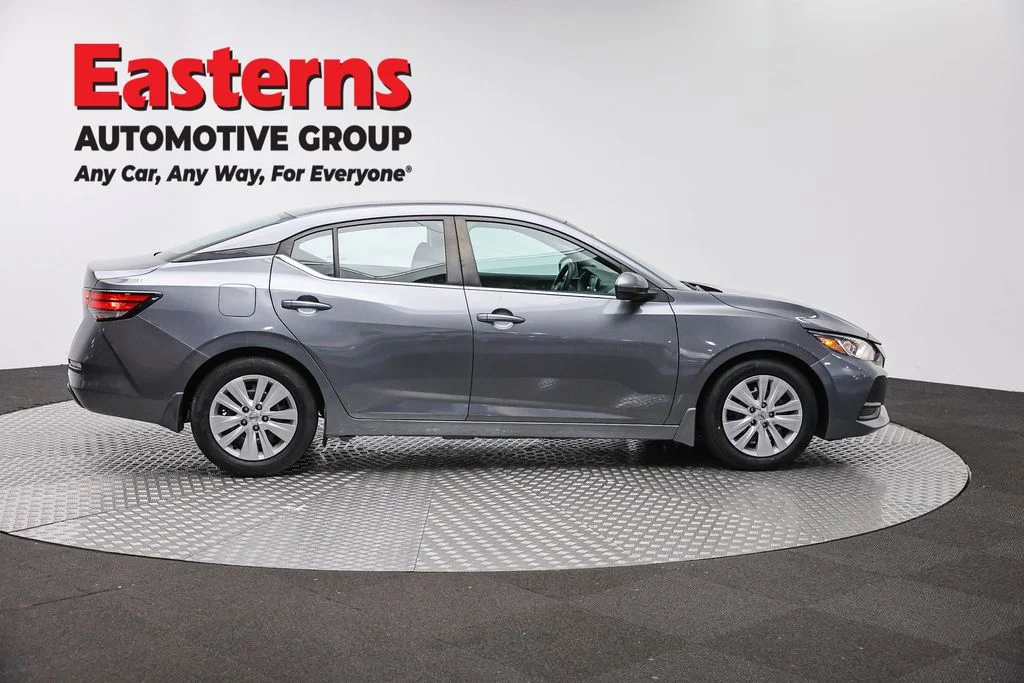 Used 2023 Gray Nissan S image 4