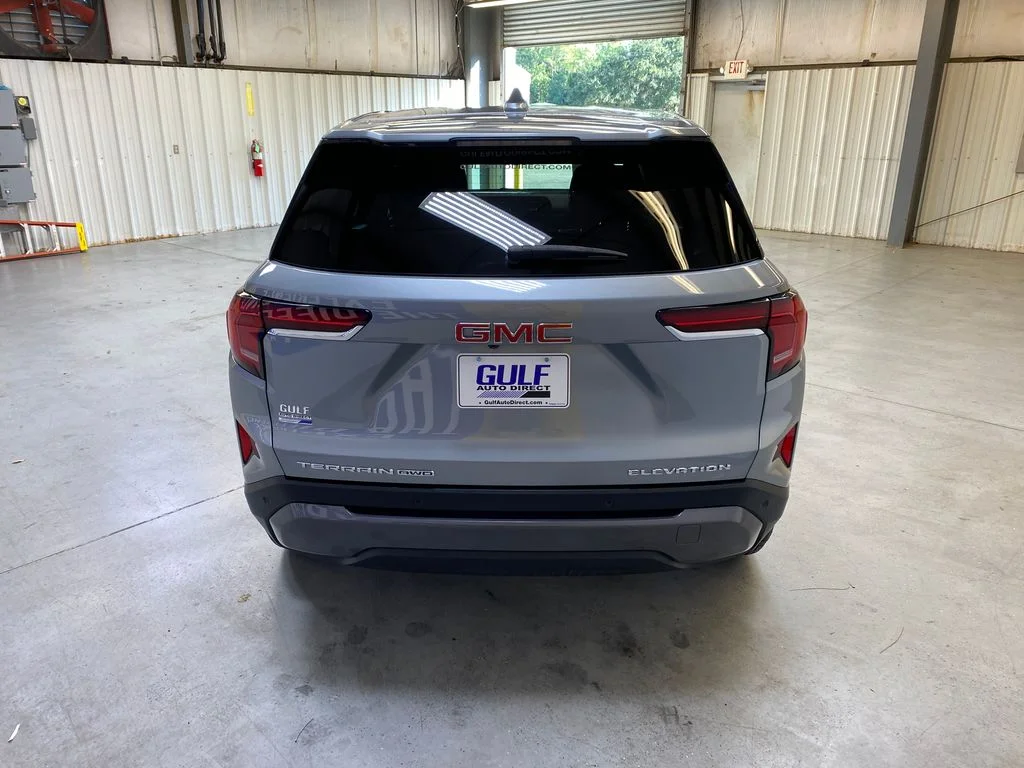 Used 2026 Silver GMC Elevation image 7