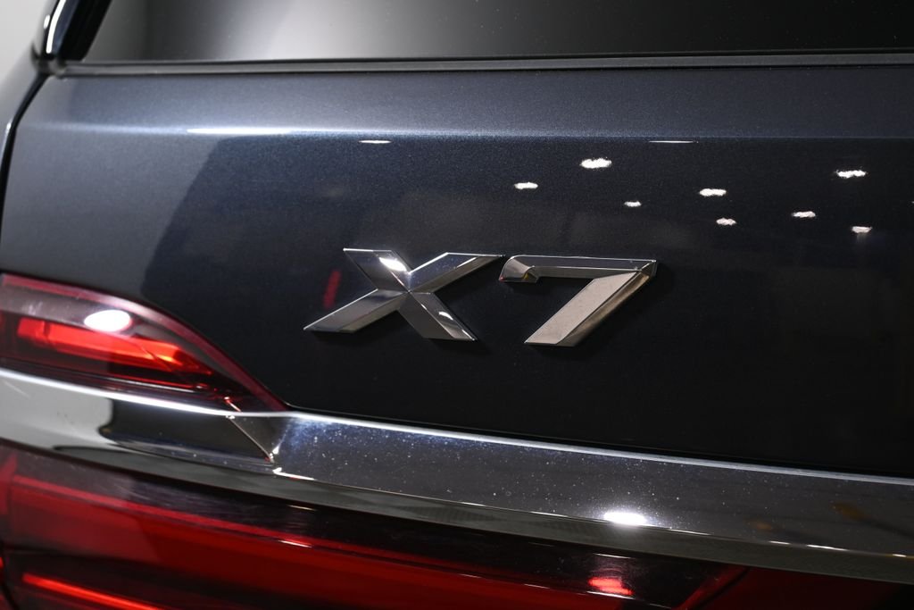 Used 2022 Gray Metallic BMW xDrive40i image 39