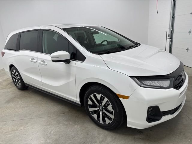 New 2026 Platinum White Pearl Honda EX-L image 3