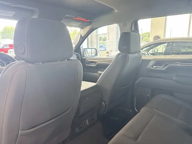 Used 2024 Onyx Black GMC Elevation image 29