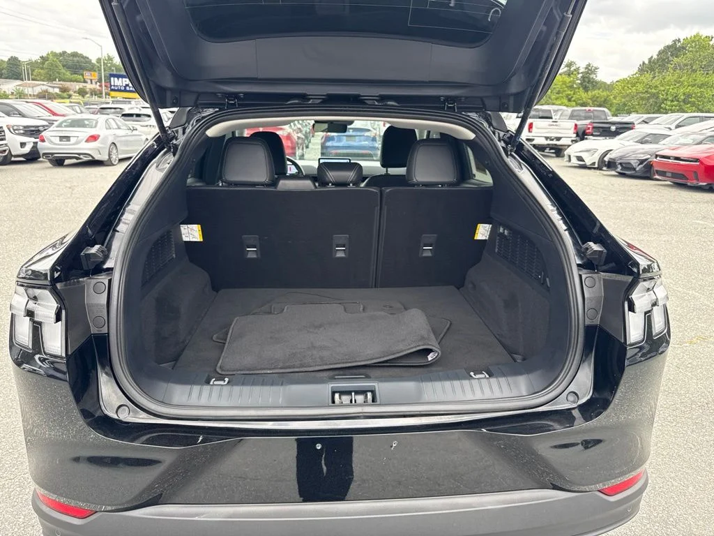 Used 2025 Black Ford Select image 17