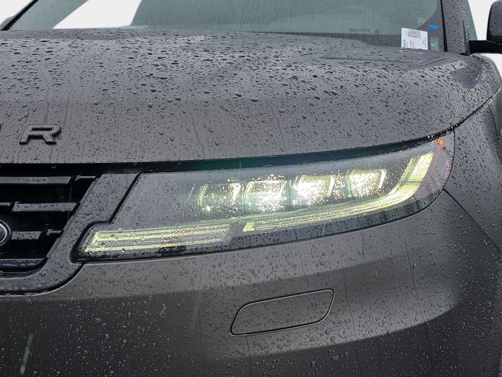 New 2025 Match-to-Sample Black in Satin finish LAND ROVER SV Edition Two image 33