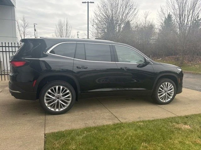 2025 Buick Enclave Preferred - Photo 16