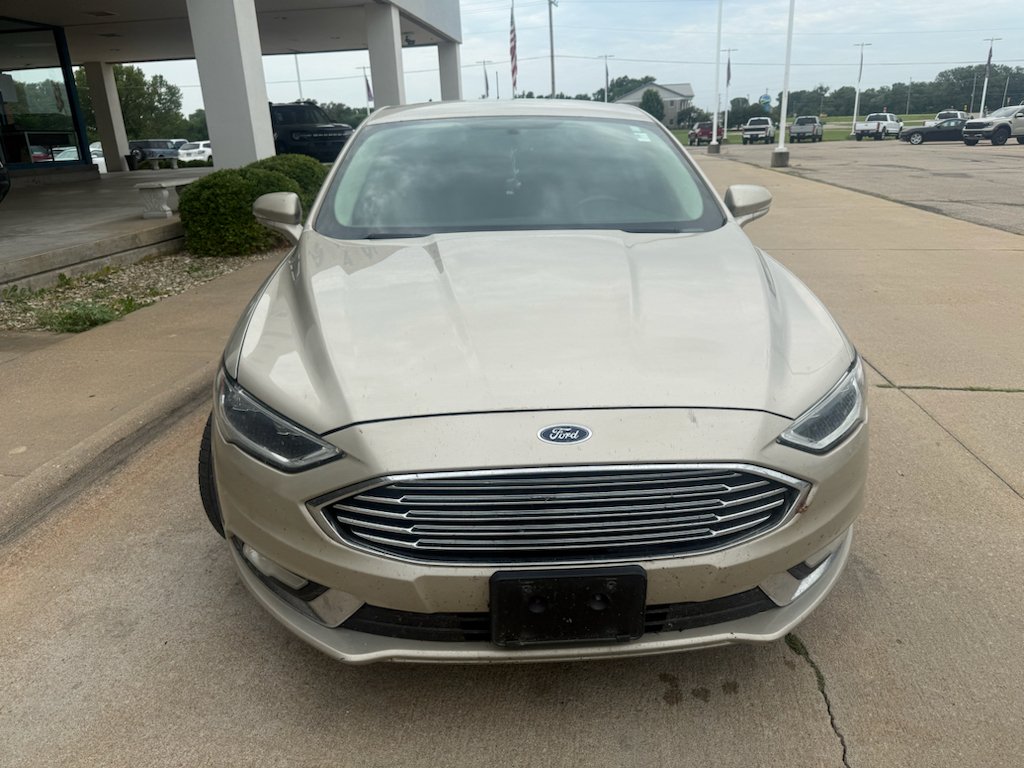 Used 2017  Ford SE image 5