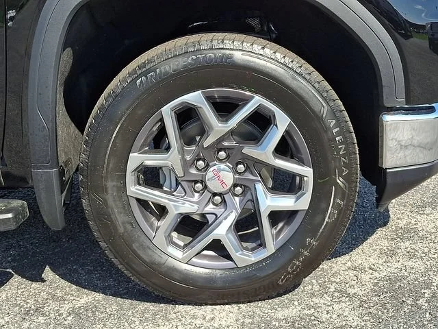 New 2026 Onyx Black GMC SLT image 9