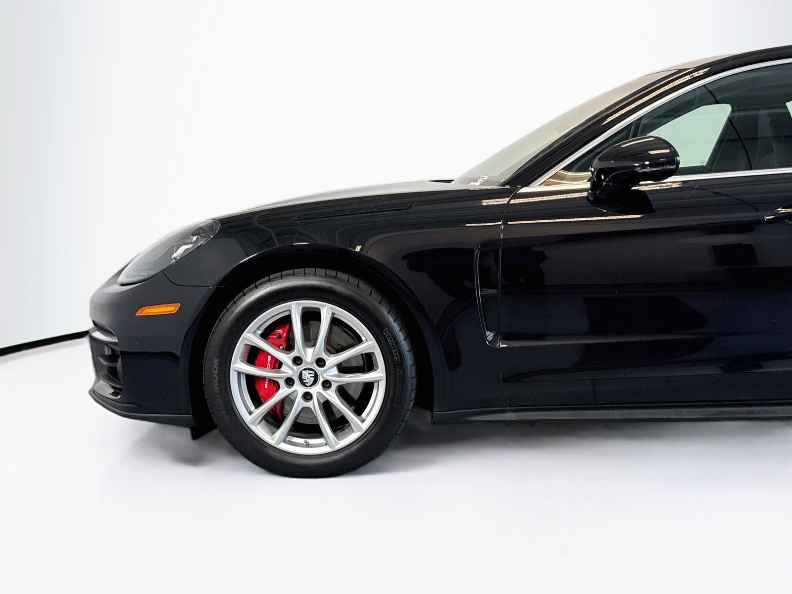 Used 2023 Jet Black Porsche 4S image 27