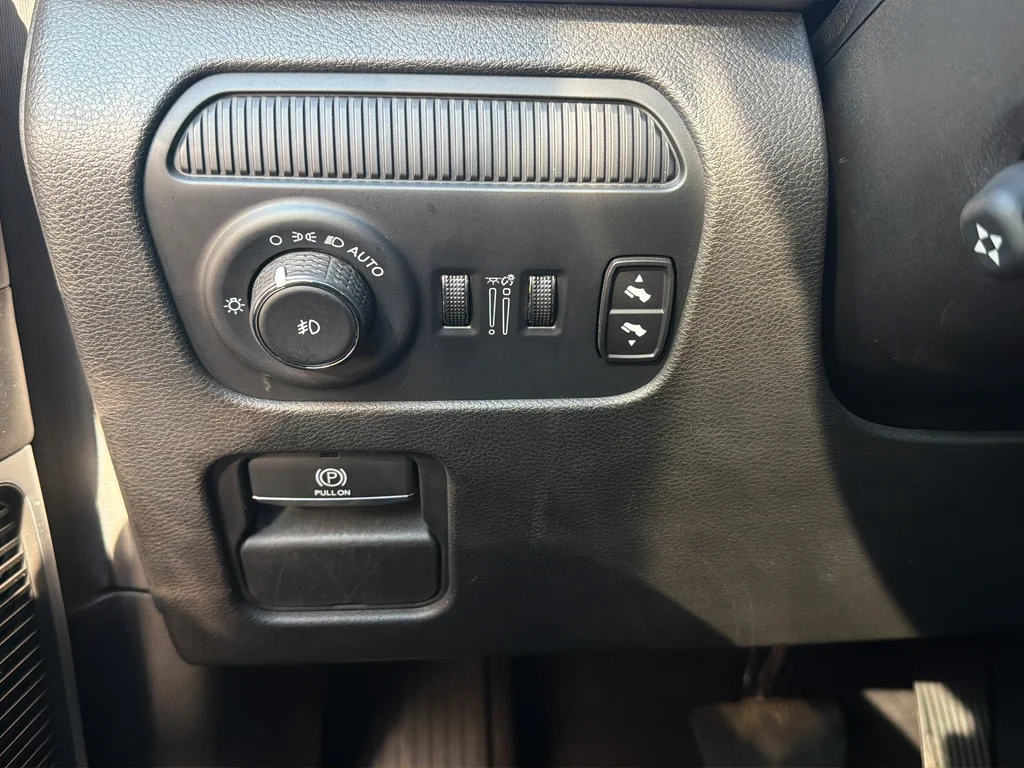 Used 2024 Silver Jeep Series II image 28