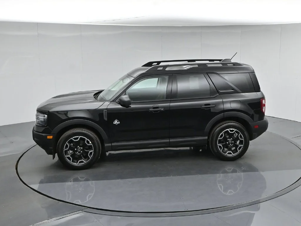 New 2026 Shadow Black Ford Outer Banks image 43