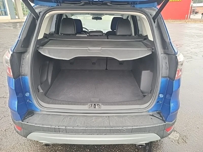 Used 2017 Blue Ford SE image 11