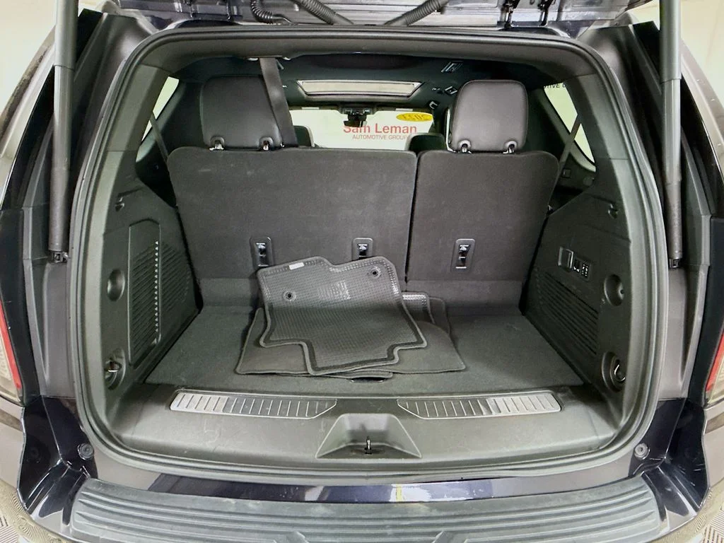 Used 2023 Gray Chevrolet Premier image 29