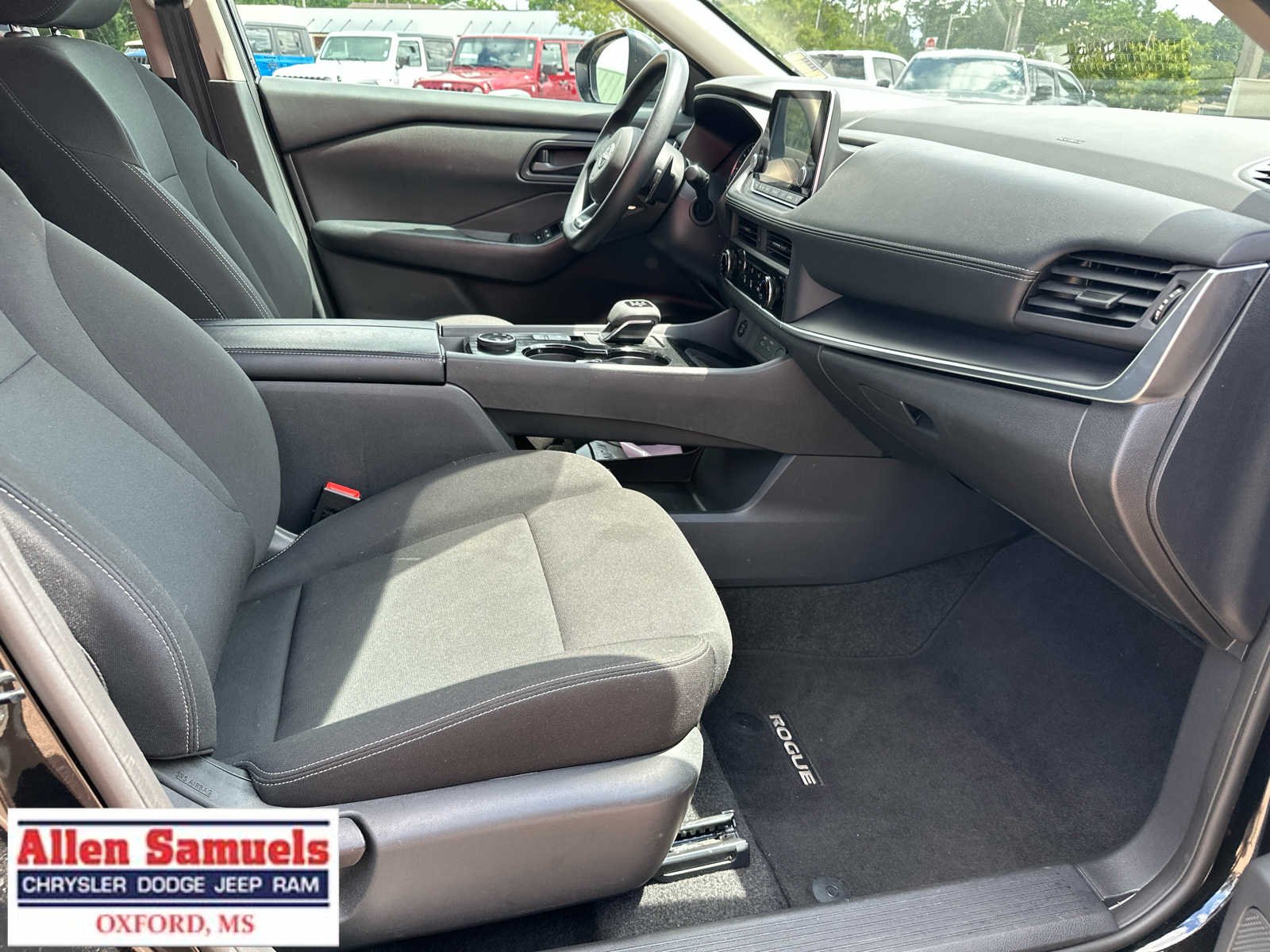 Used 2024 Super Black Nissan S image 41