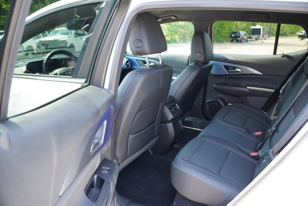 Certified Used 2024 Summit White Chevrolet 2LT image 16