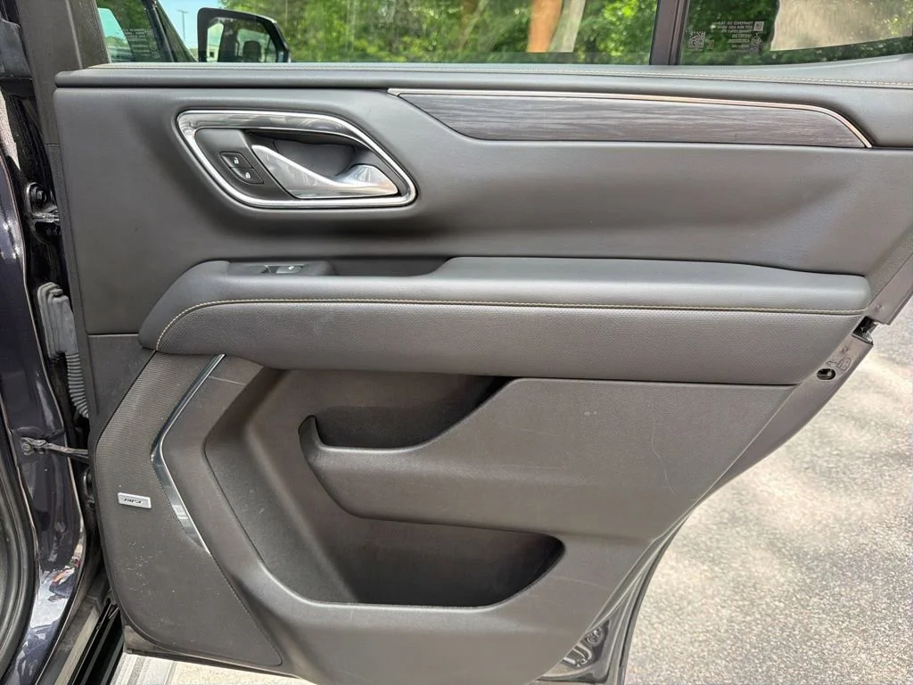 Used 2024 Titanium Rush Metallic GMC SLT image 28