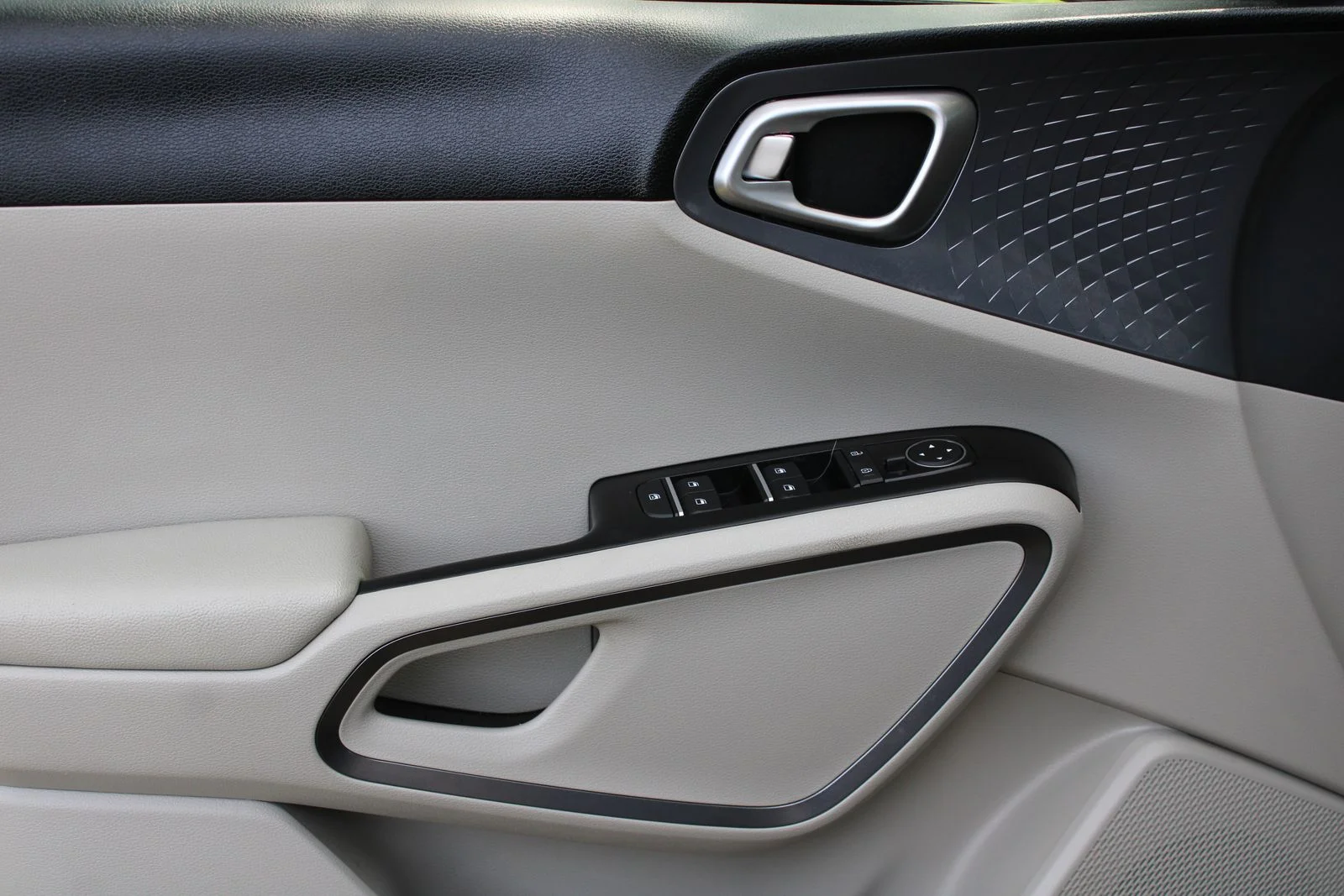 Used 2020  Kia EX image 21
