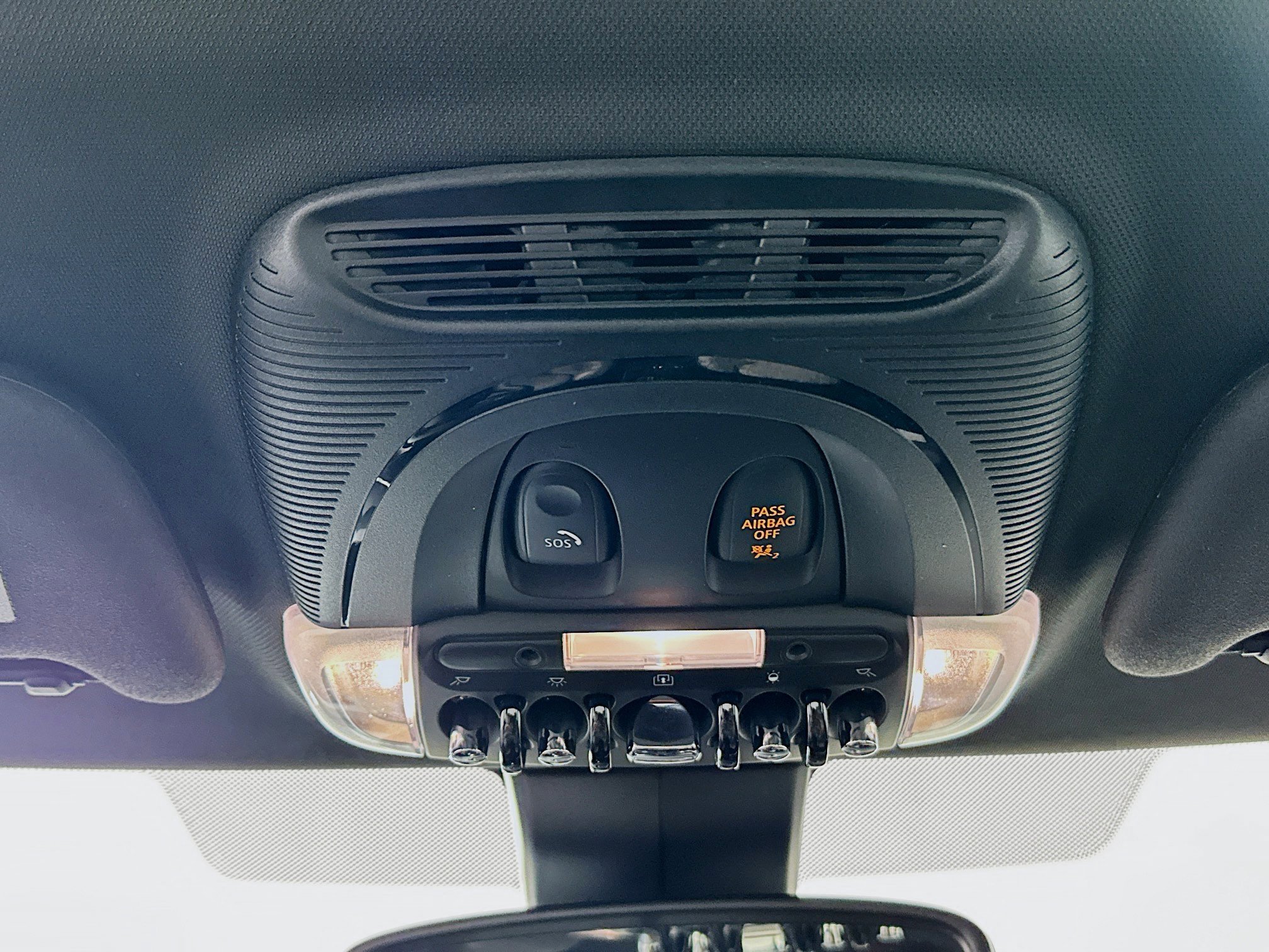 2023 MINI Hardtop 2 Door SE - Photo 18