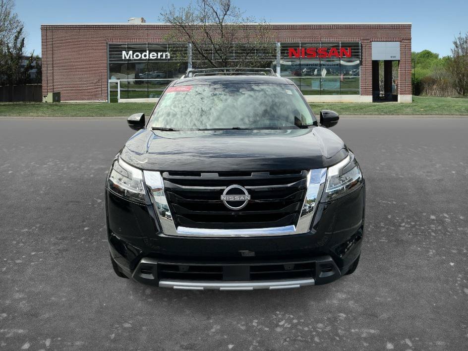 Used 2024 Super Black Nissan Platinum image 6