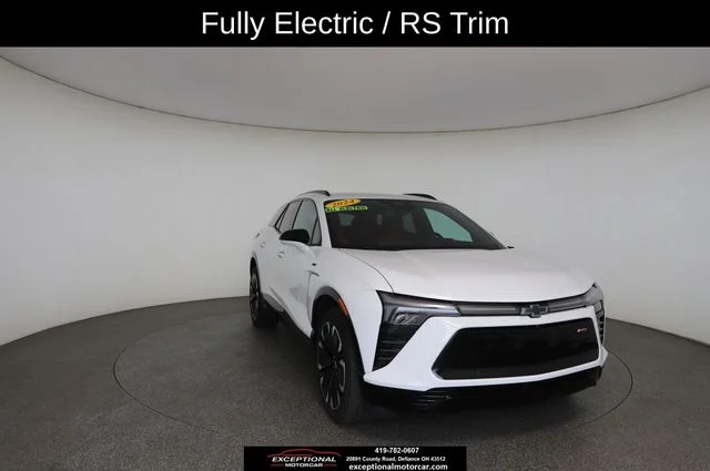 Used 2024 White Chevrolet RS image 29