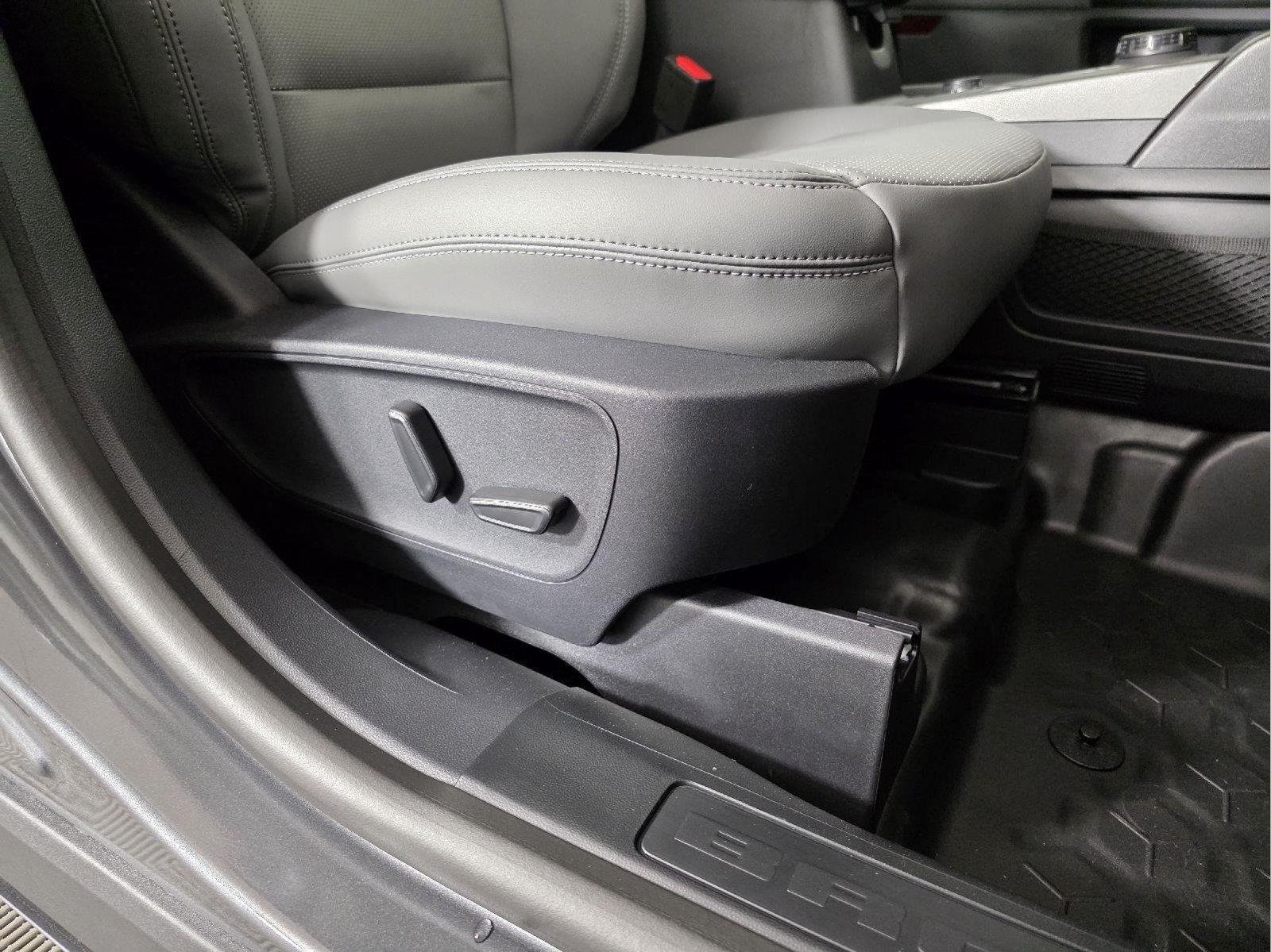 Used 2026 Carbonized Gray Metallic Ford Badlands image 26