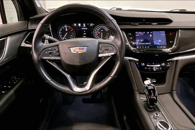 Used 2024 Crystal White Tricoat Cadillac Sport image 6