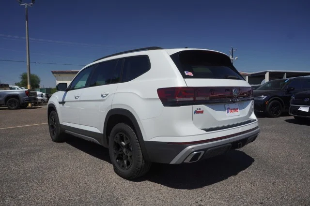 New 2026 Opal White Pearl Volkswagen 2.0T Peak Edition image 11