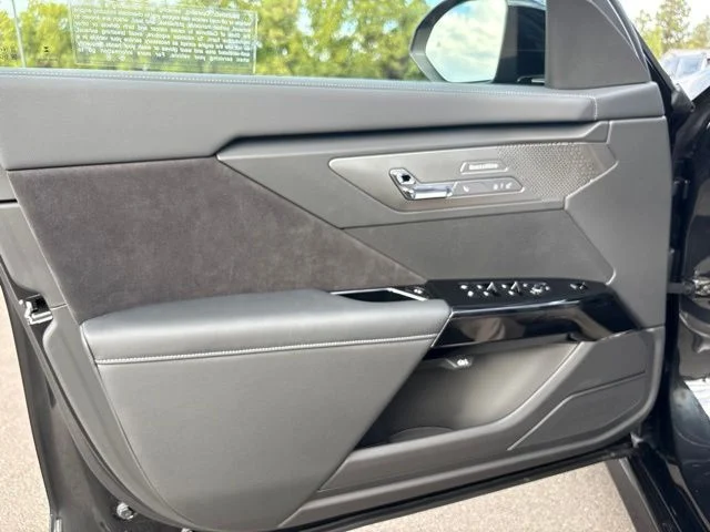 New 2027 Black Sapphire Metallic BMW  image 18
