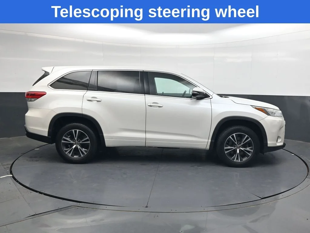 Used 2018 Blizzard Pearl Toyota LE image 3