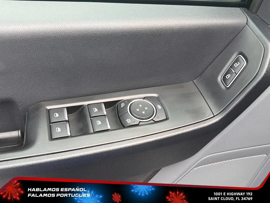 Used 2025 White Ford XL image 11