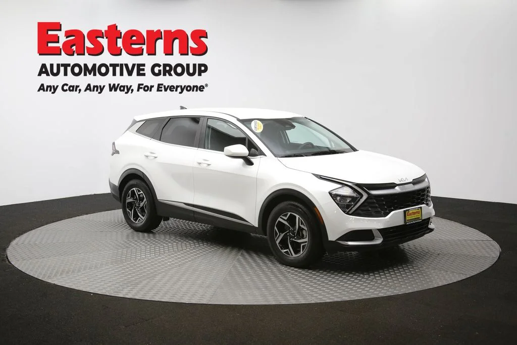 Used 2023 White Kia LX image 46