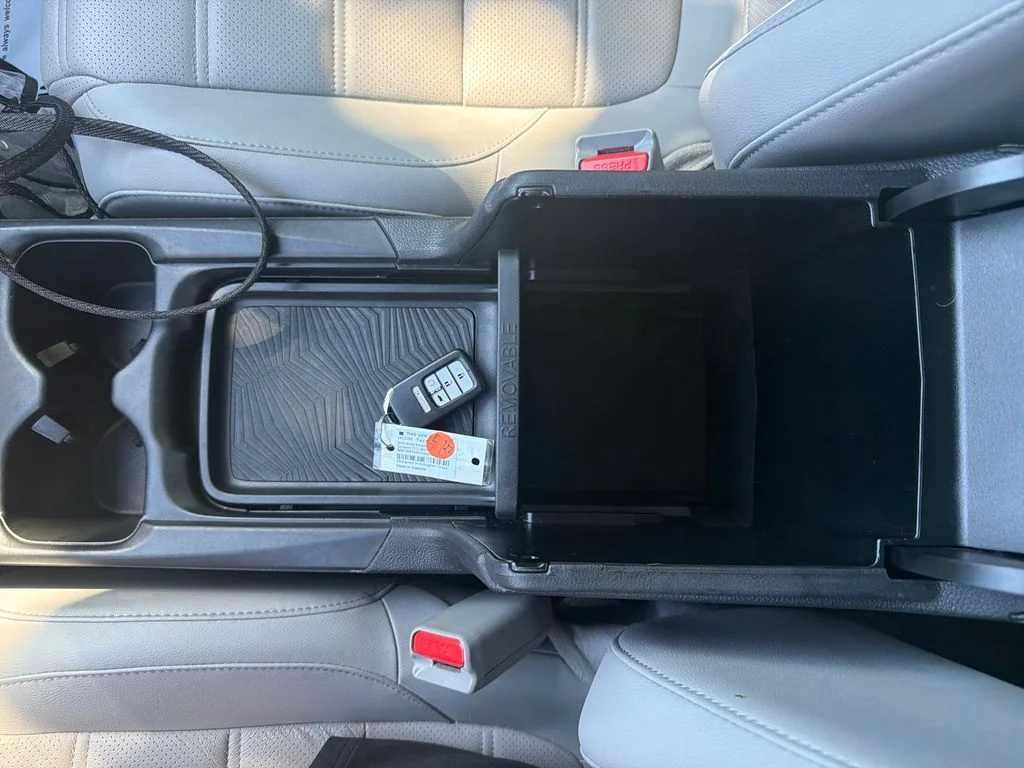 Used 2019  Honda Touring image 26