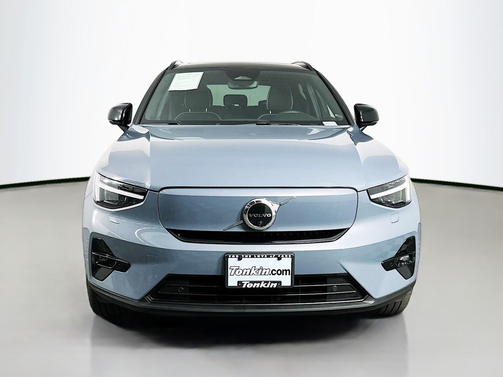 Used 2023 Gray Metallic Volvo Ultimate image 2
