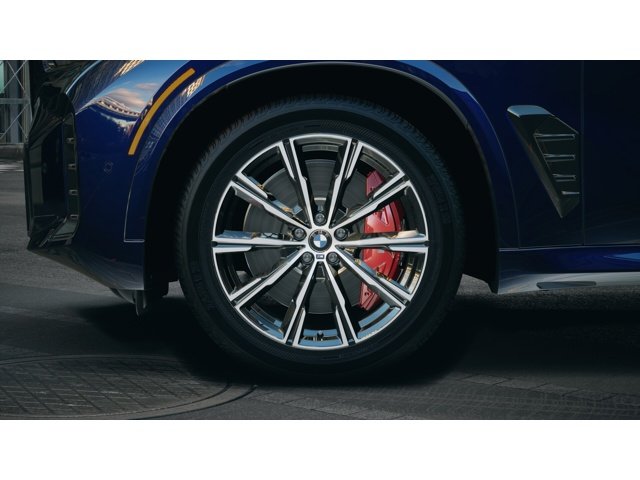 New 2026 Tanzanite Blue II Metallic BMW xDrive40i image 7