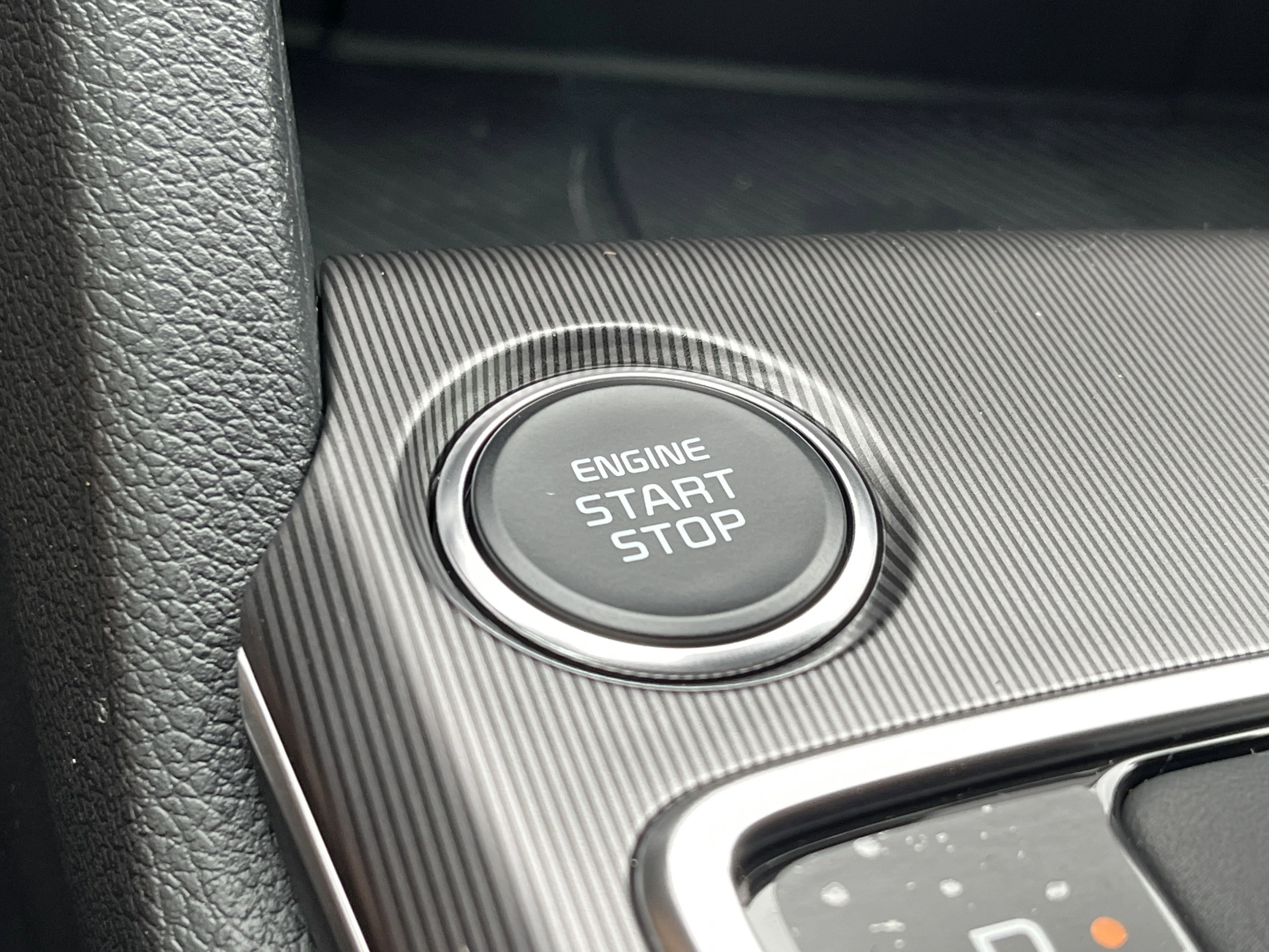 2026 Kia Sportage EX - Photo 13