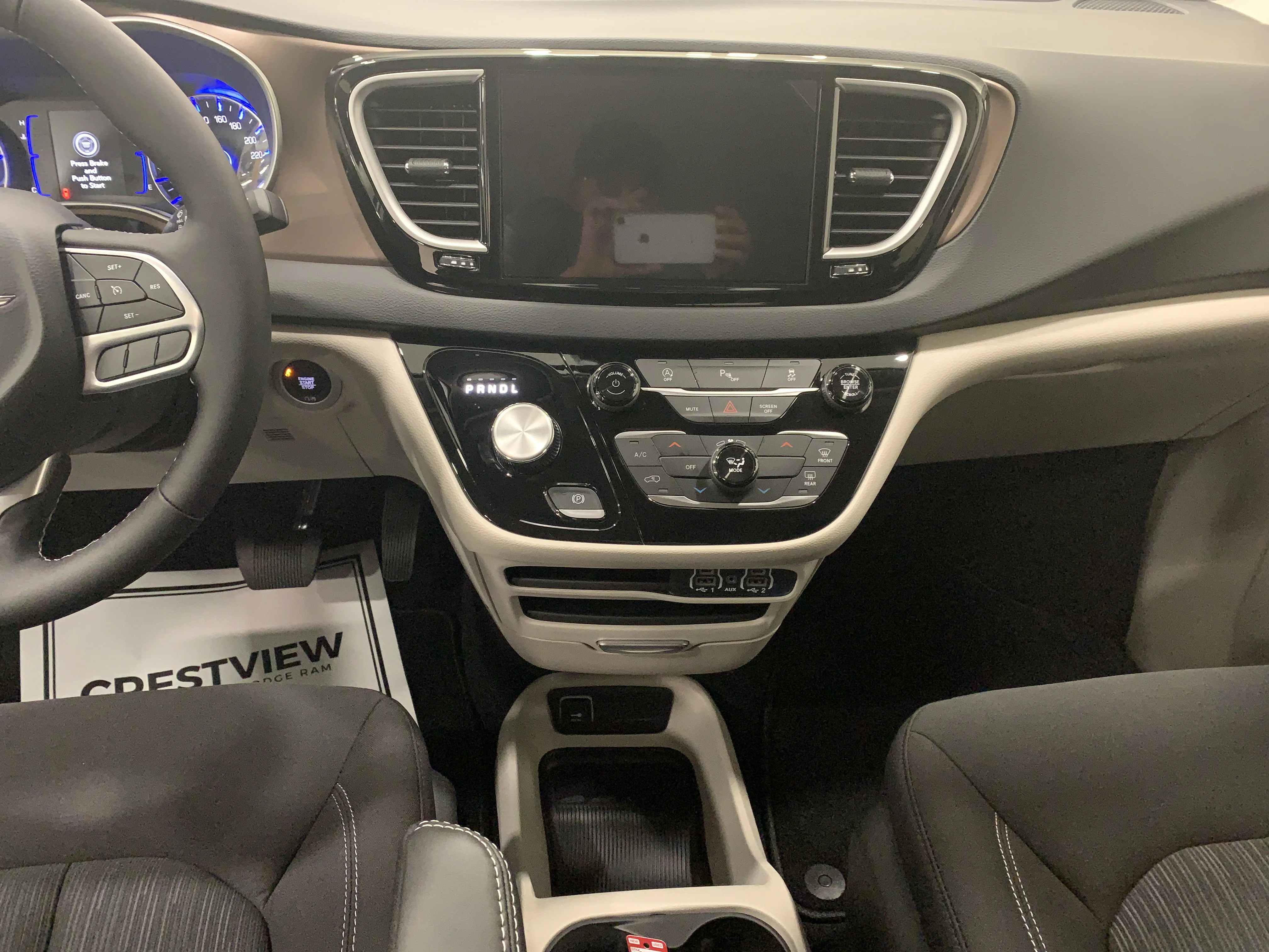 New 2024 Silver Mist Chrysler SXT image 11