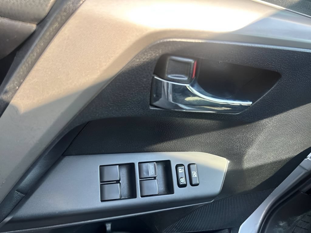 Used 2016 Silver Sky Metallic Toyota XLE image 19