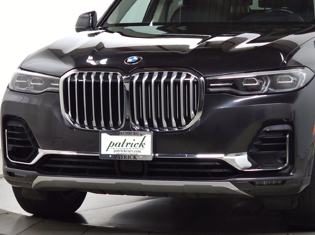 Used 2020 Dark Graphite BMW xDrive40i image 3
