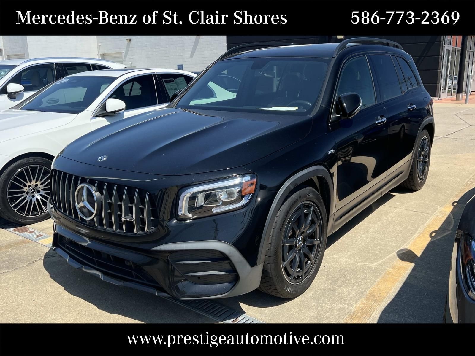 Used 2021  Mercedes-Benz GLB 35 AMG® image 1