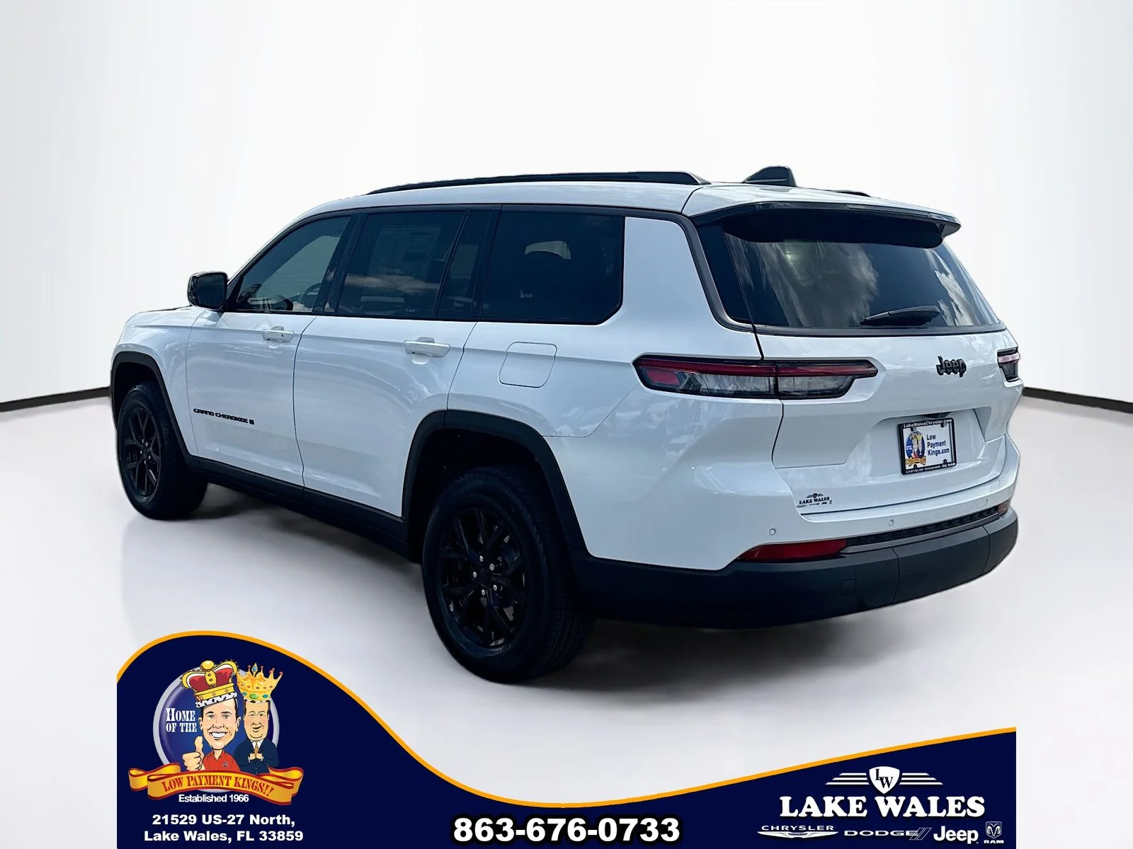 New 2026 Bright White Clear-Coat Exterior Paint Jeep Altitude image 4
