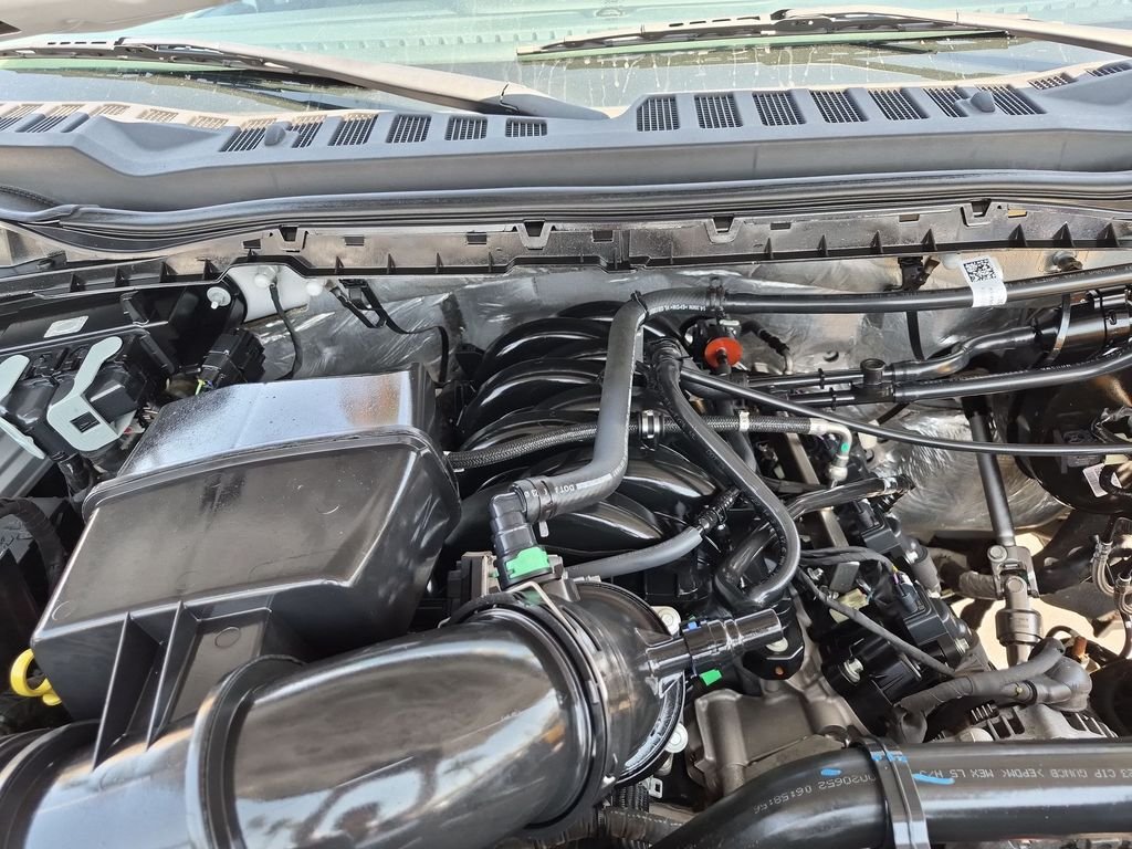 Used 2023 White Ford XLT image 33