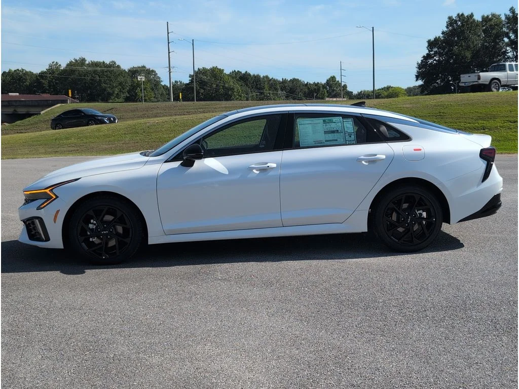New 2026 Snow White Pearl Kia GT-Line FWD image 2